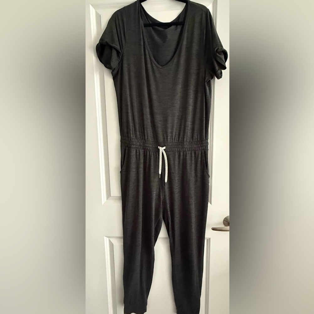 Vuori All Day Romper